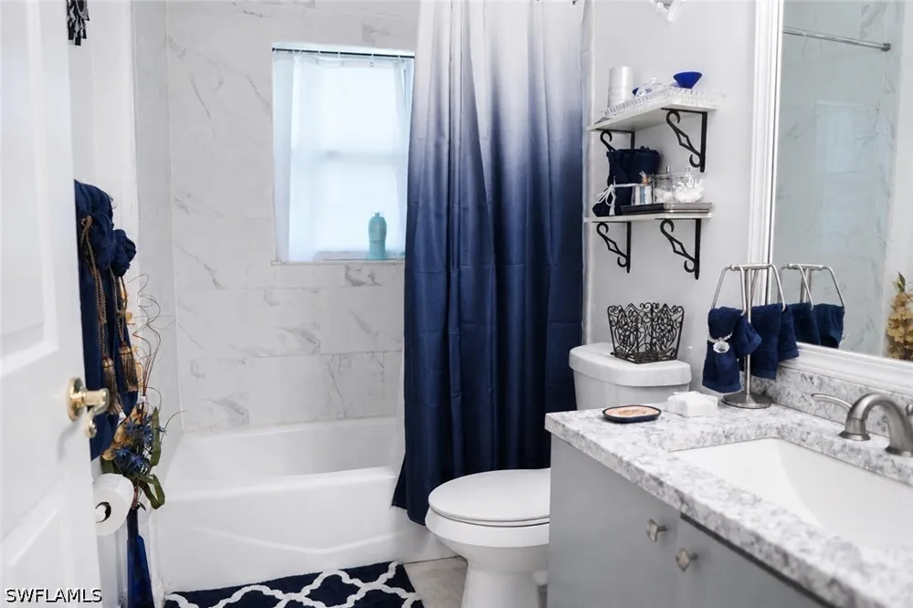 Jung Boulevard W Naples, FL 34120