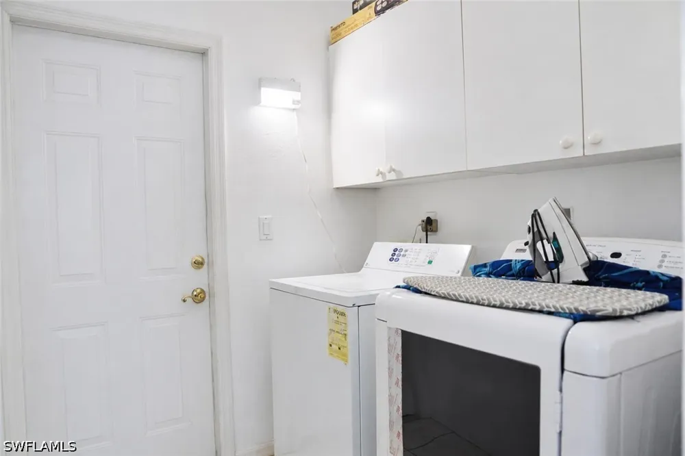 Jung Boulevard W Naples, FL 34120