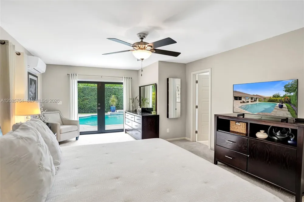 3001 Old Orchard Rd Davie, FL 33328