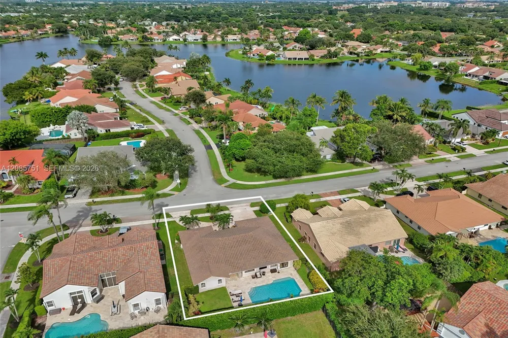 3001 Old Orchard Rd Davie, FL 33328