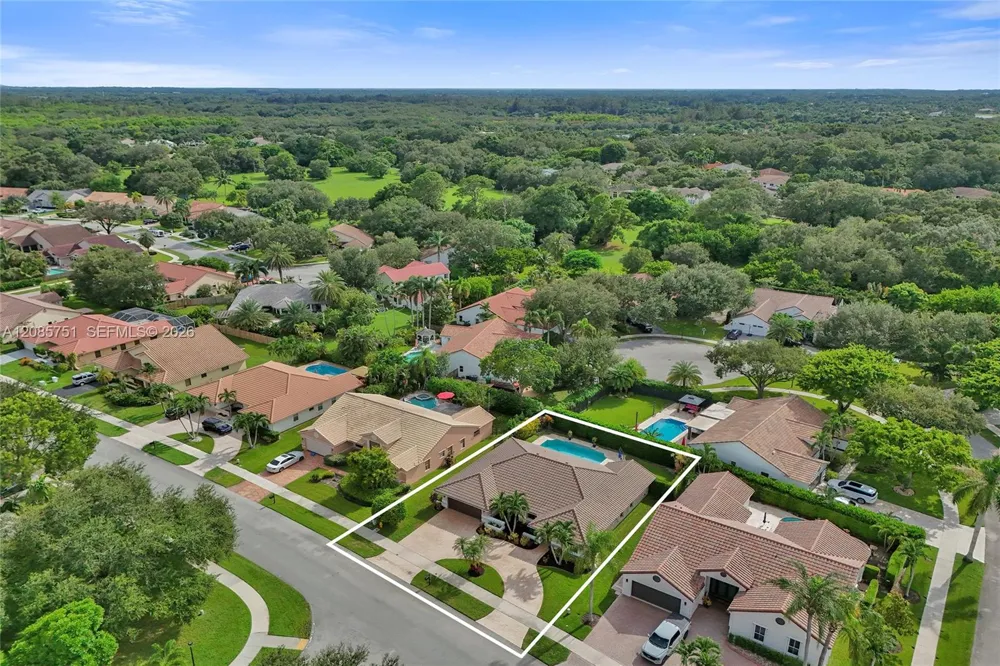 3001 Old Orchard Rd Davie, FL 33328
