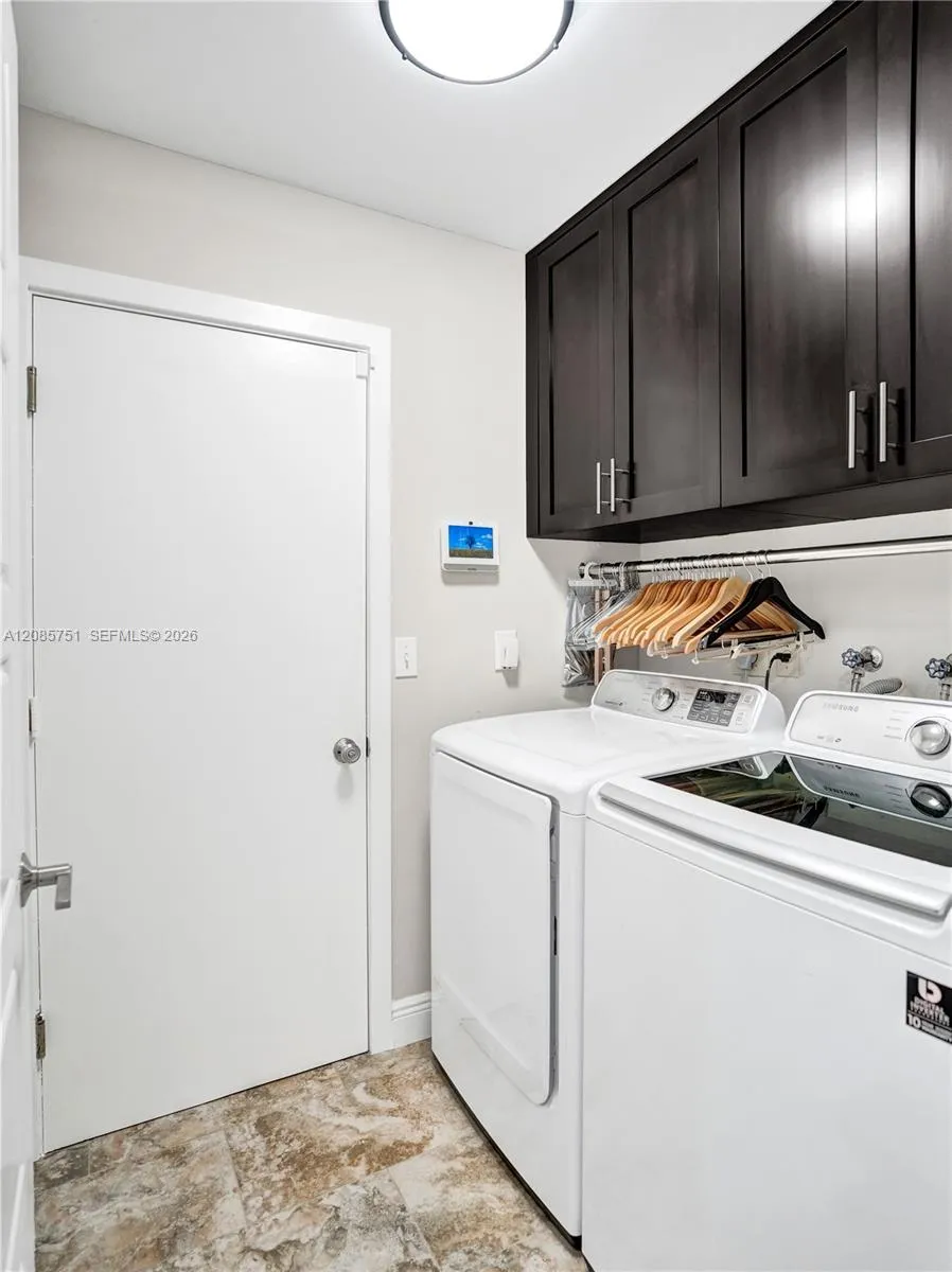 3001 Old Orchard Rd Davie, FL 33328