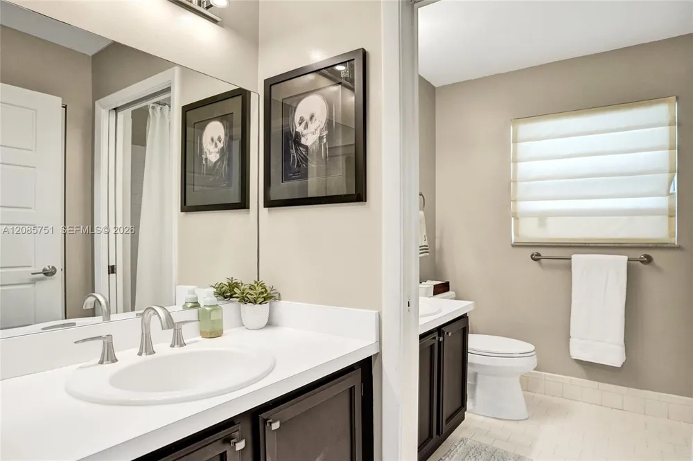 3001 Old Orchard Rd Davie, FL 33328