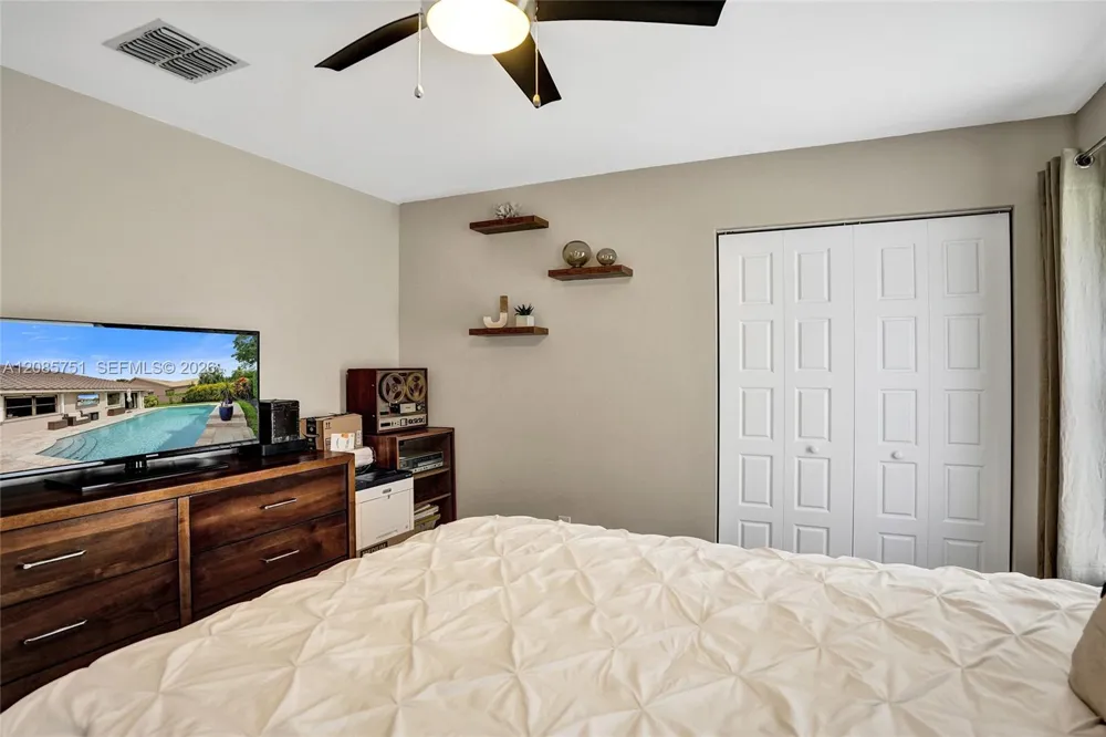 3001 Old Orchard Rd Davie, FL 33328