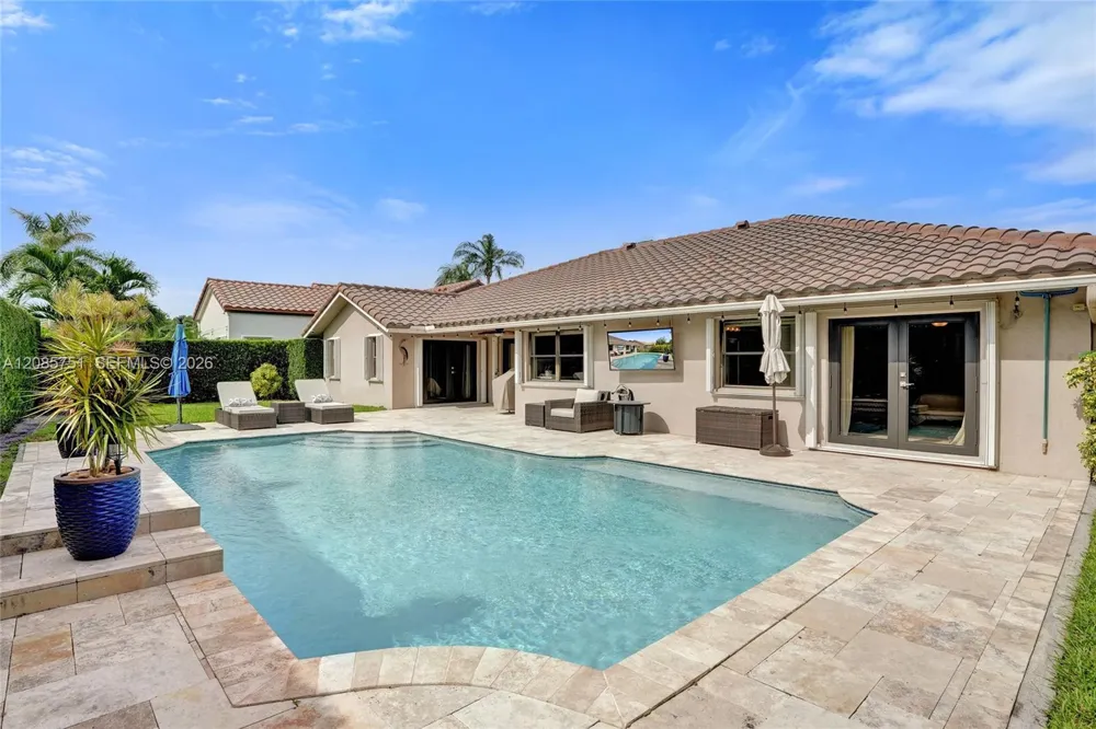 3001 Old Orchard Rd Davie, FL 33328