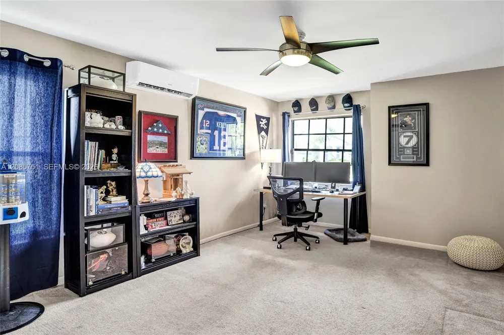 3001 Old Orchard Rd Davie, FL 33328