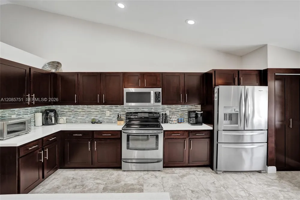 3001 Old Orchard Rd Davie, FL 33328