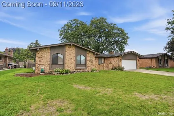 37036 Almont Drive E Sterling Heights City, MI 48310