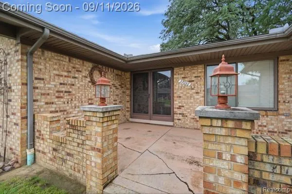 37036 Almont Drive E Sterling Heights City, MI 48310