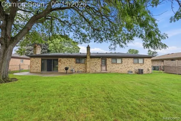37036 Almont Drive E Sterling Heights City, MI 48310