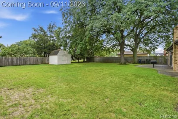 37036 Almont Drive E Sterling Heights City, MI 48310
