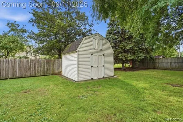 37036 Almont Drive E Sterling Heights City, MI 48310