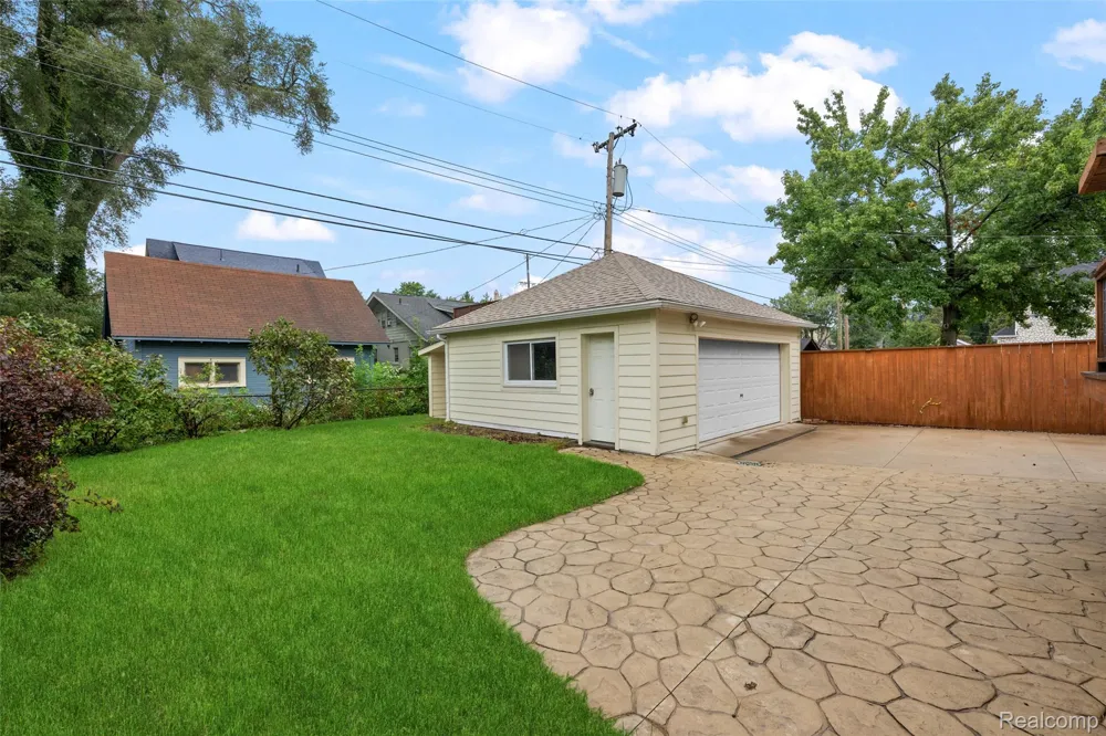 608 S West Street Royal Oak City, MI 48067
