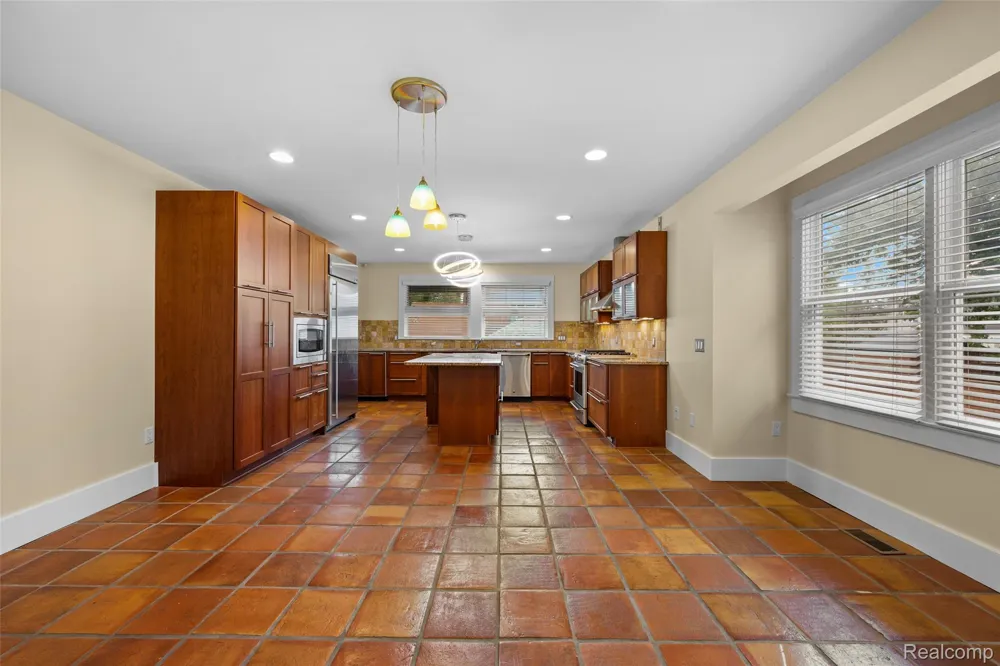 608 S West Street Royal Oak City, MI 48067