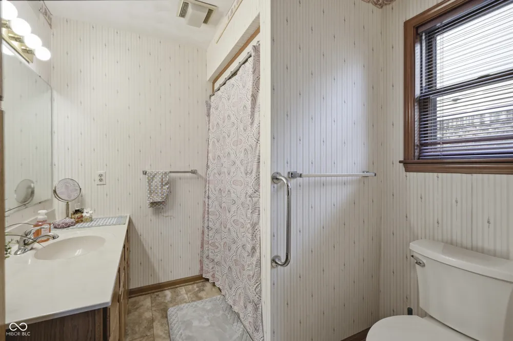 214 Doral Park Drive Kokomo, IN 46901