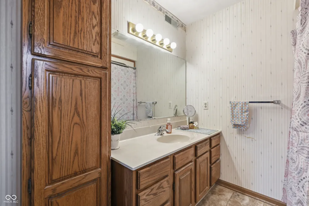 214 Doral Park Drive Kokomo, IN 46901