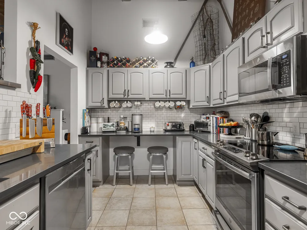 430 Park Avenue #104 Indianapolis, IN 46202