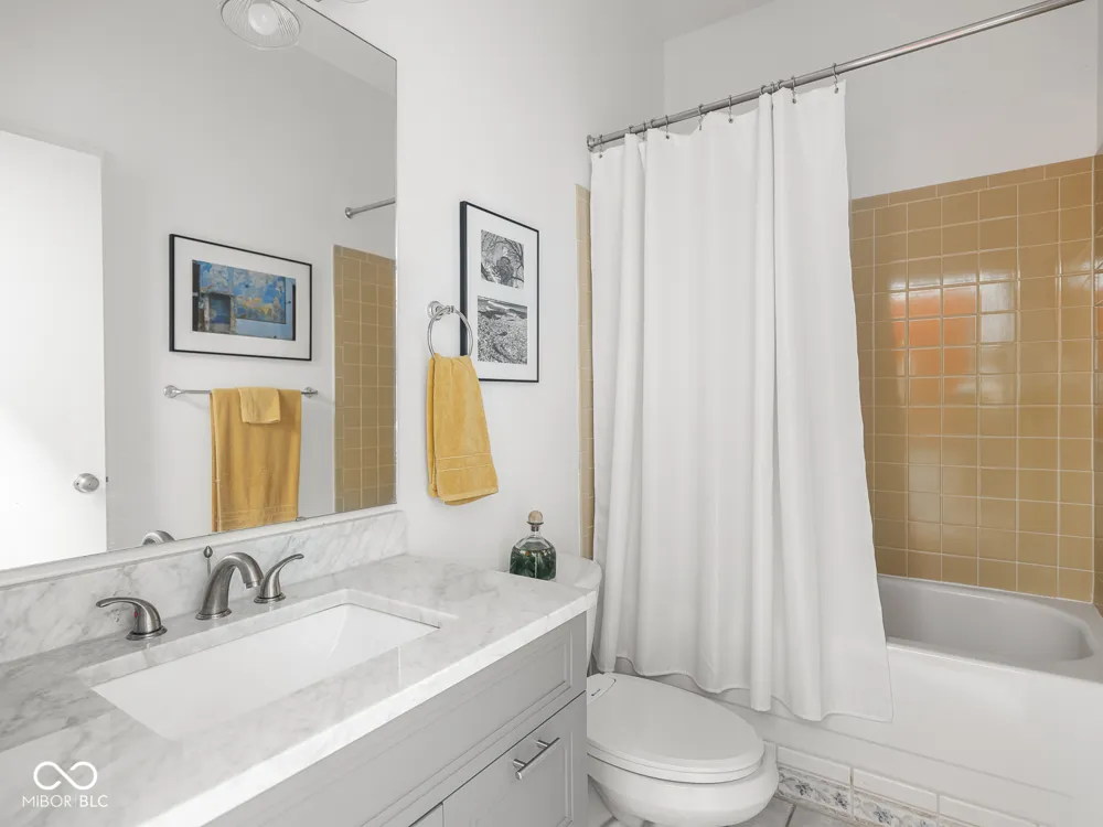 430 Park Avenue #104 Indianapolis, IN 46202