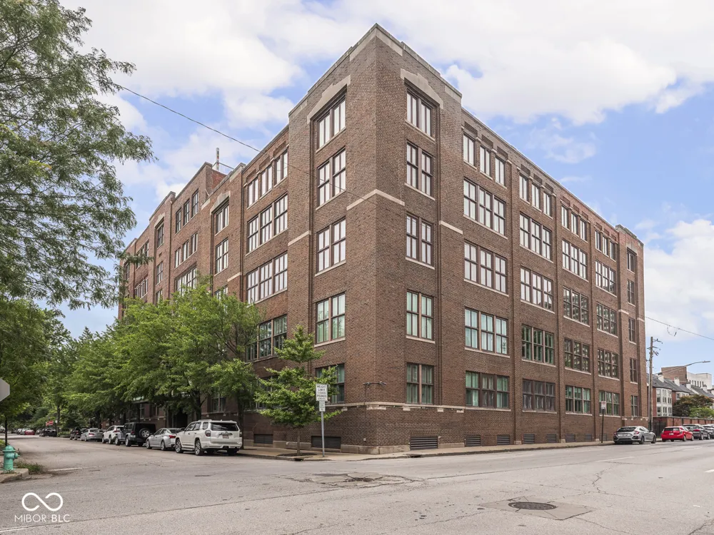 430 Park Avenue #104 Indianapolis, IN 46202