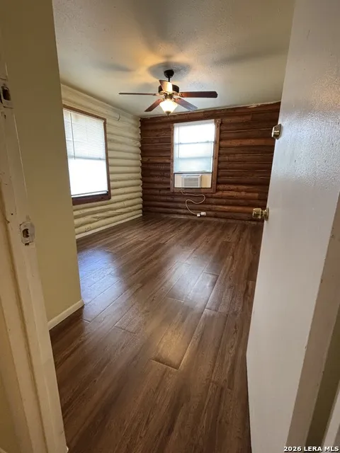 234 SAN ANGELO ST Unit 3 Bandera, TX 78003