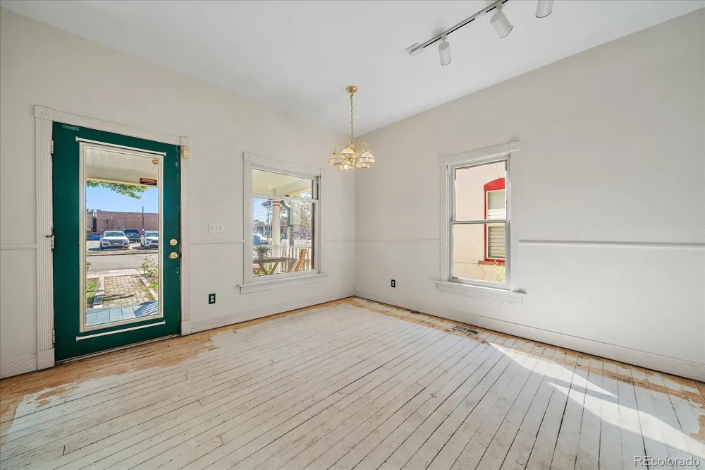 5705 Yukon Street Arvada, CO 80002