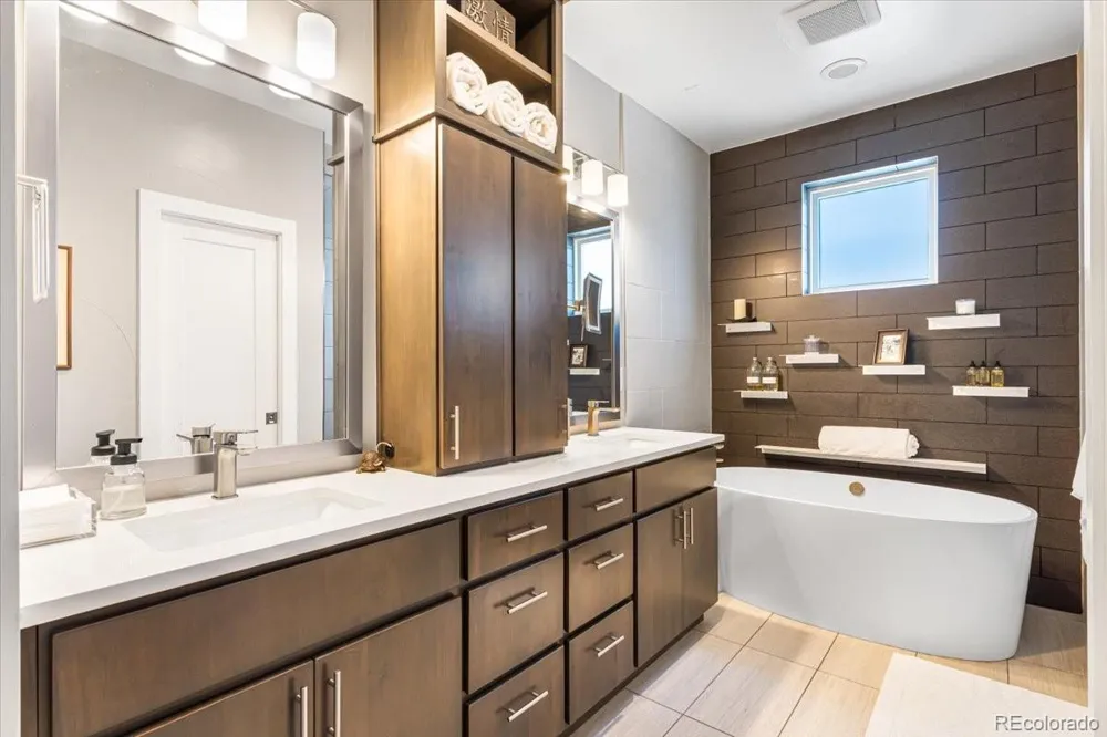 4687 W 50th Place Denver, CO 80212