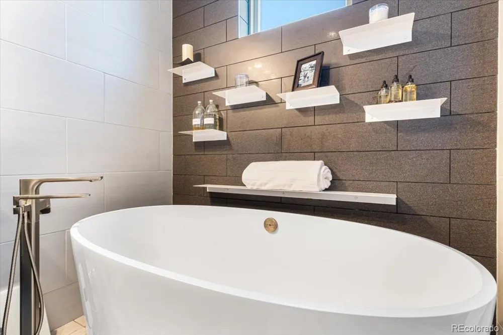 4687 W 50th Place Denver, CO 80212