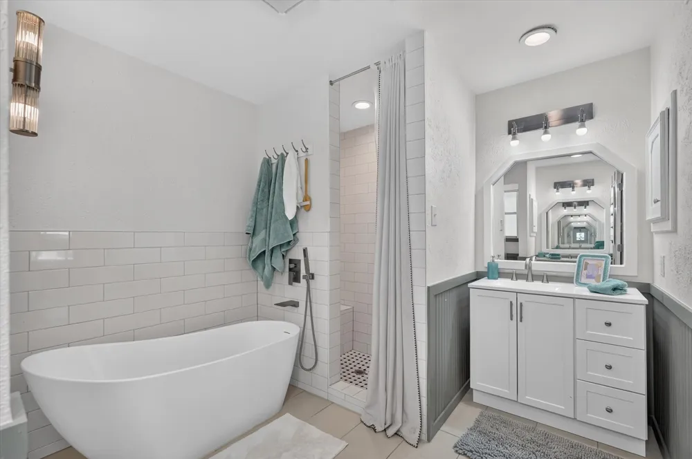 1000 Cherry Court Hurst, TX 76053