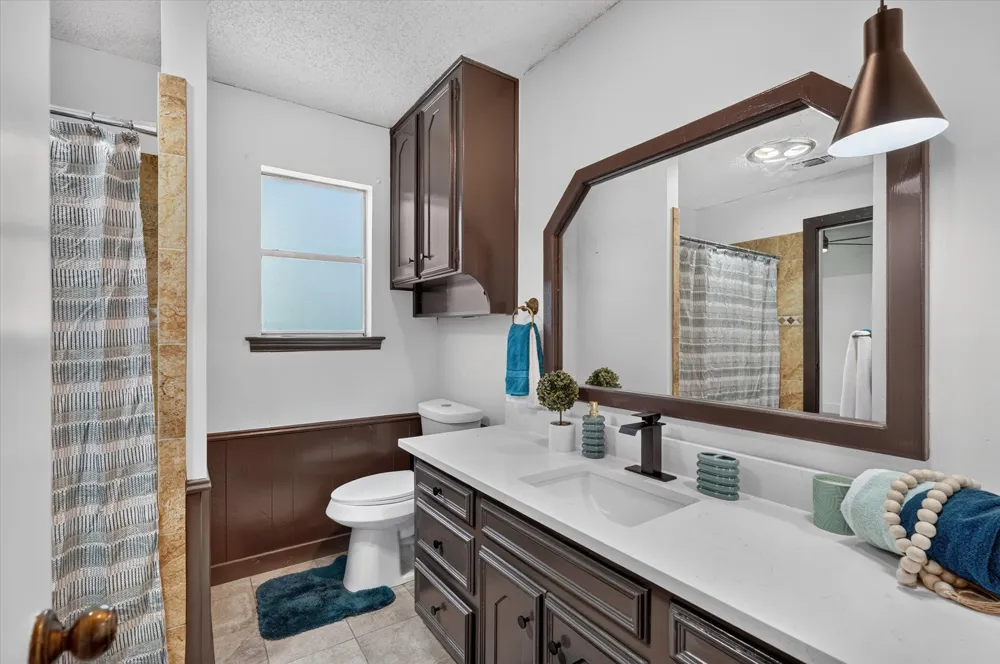 1000 Cherry Court Hurst, TX 76053