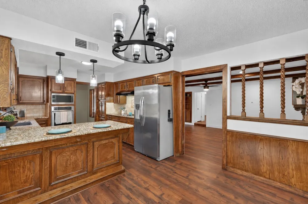 1000 Cherry Court Hurst, TX 76053