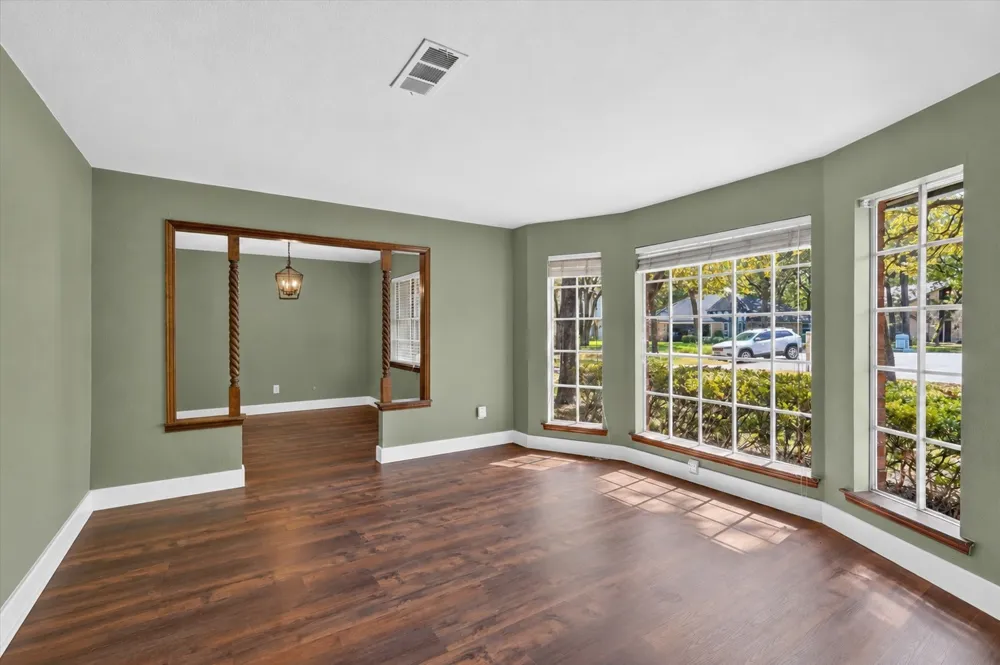 1000 Cherry Court Hurst, TX 76053