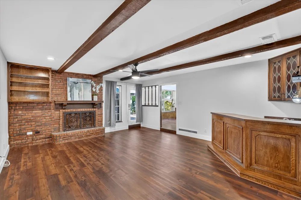 1000 Cherry Court Hurst, TX 76053