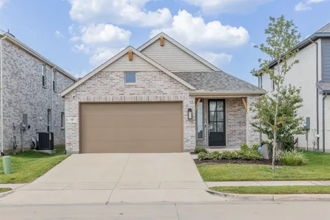 807 Sunflower Trail