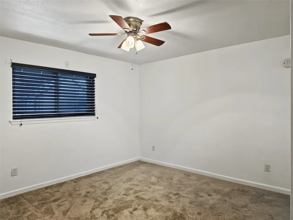 8922 Kempwood Drive Hockley, TX 77080