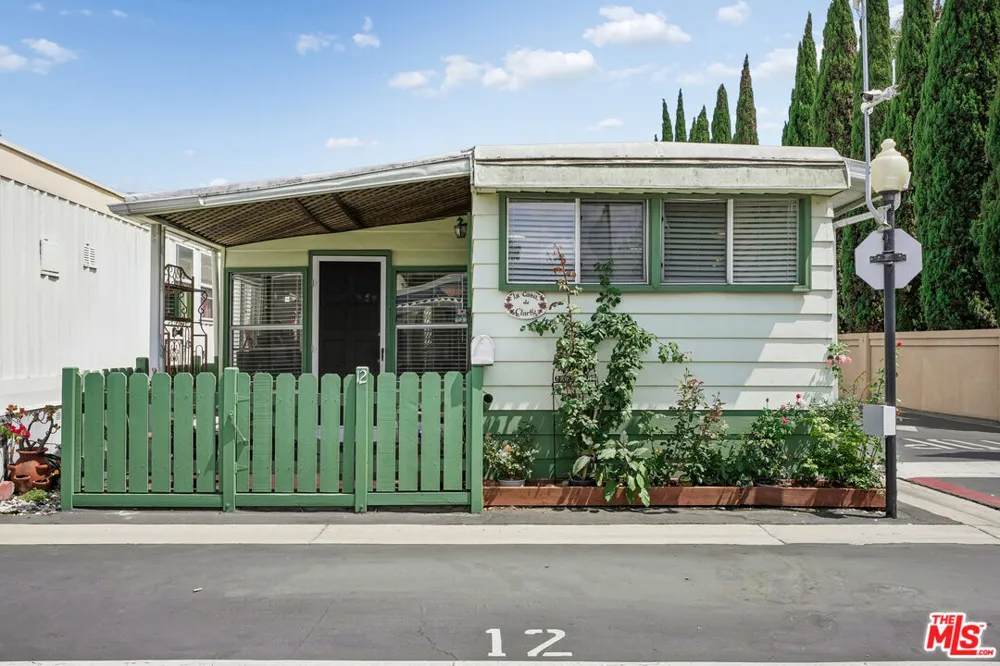 11250 Playa Street Culver City, CA 90230