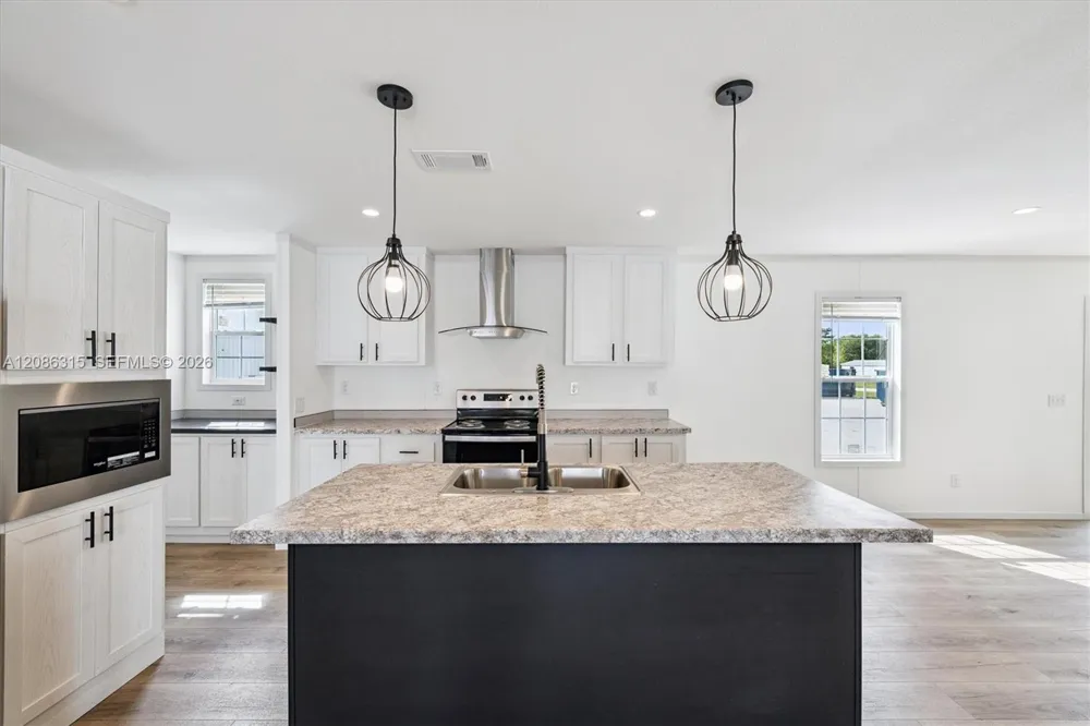 17101 SW 200th St Miami, FL 33187