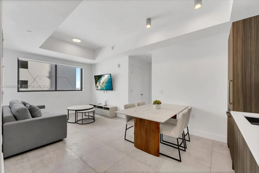 239 SW 9th St #1603 Miami, FL 33130