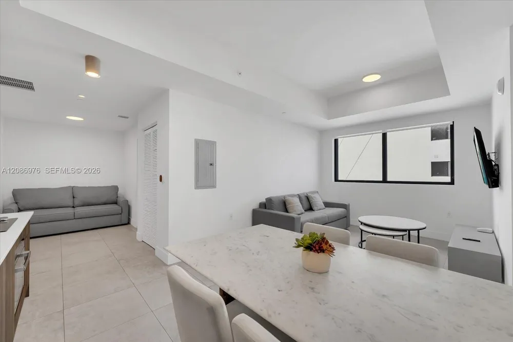 239 SW 9th St #1603 Miami, FL 33130