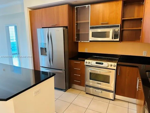 1945 S Ocean Dr #1103 Hallandale Beach, FL 33009