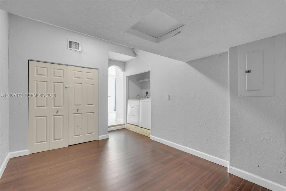 4873 NW 107th Path Doral, FL 33178