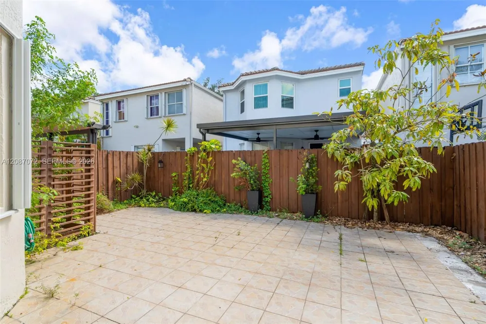 4873 NW 107th Path Doral, FL 33178