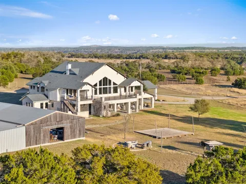 7220 Creek Road