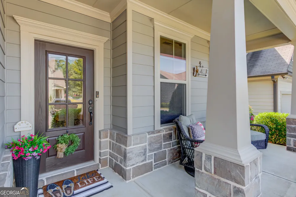 6144 Stella Light DR Flowery Branch, GA 30542