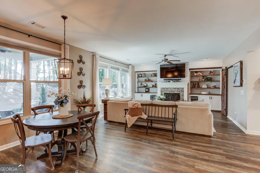 6144 Stella Light DR Flowery Branch, GA 30542