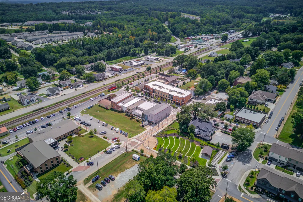 6144 Stella Light DR Flowery Branch, GA 30542