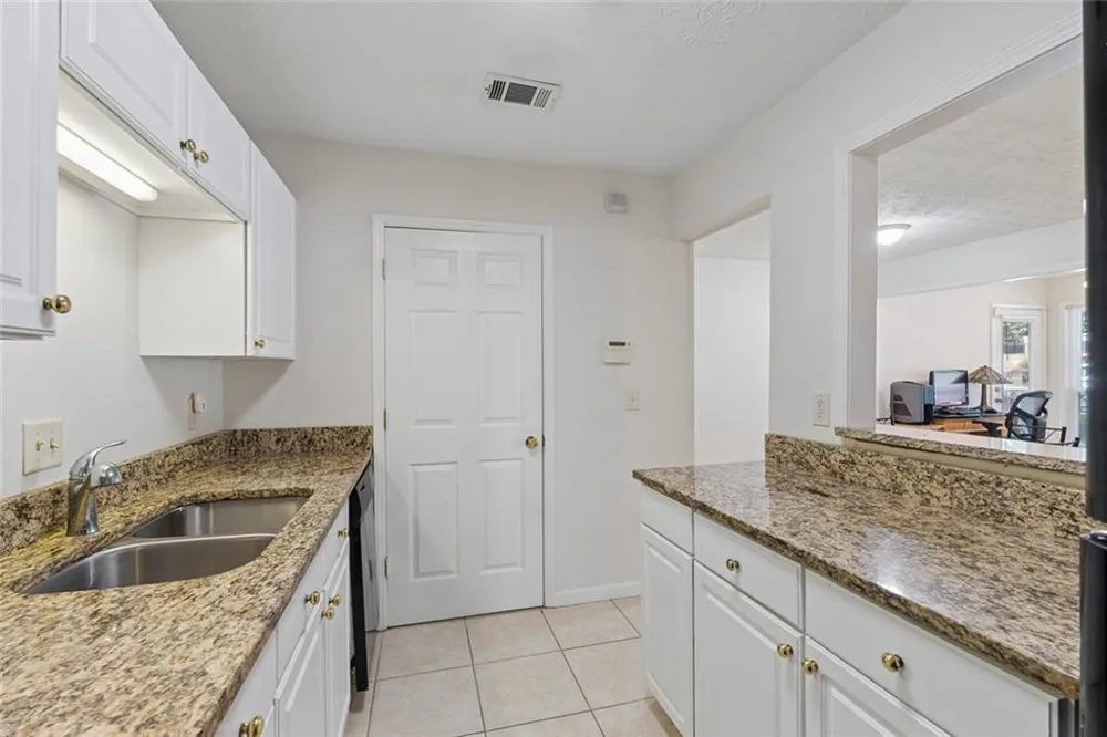 3985 Woodridge Way #3985 Building 11 Tucker, GA 30084