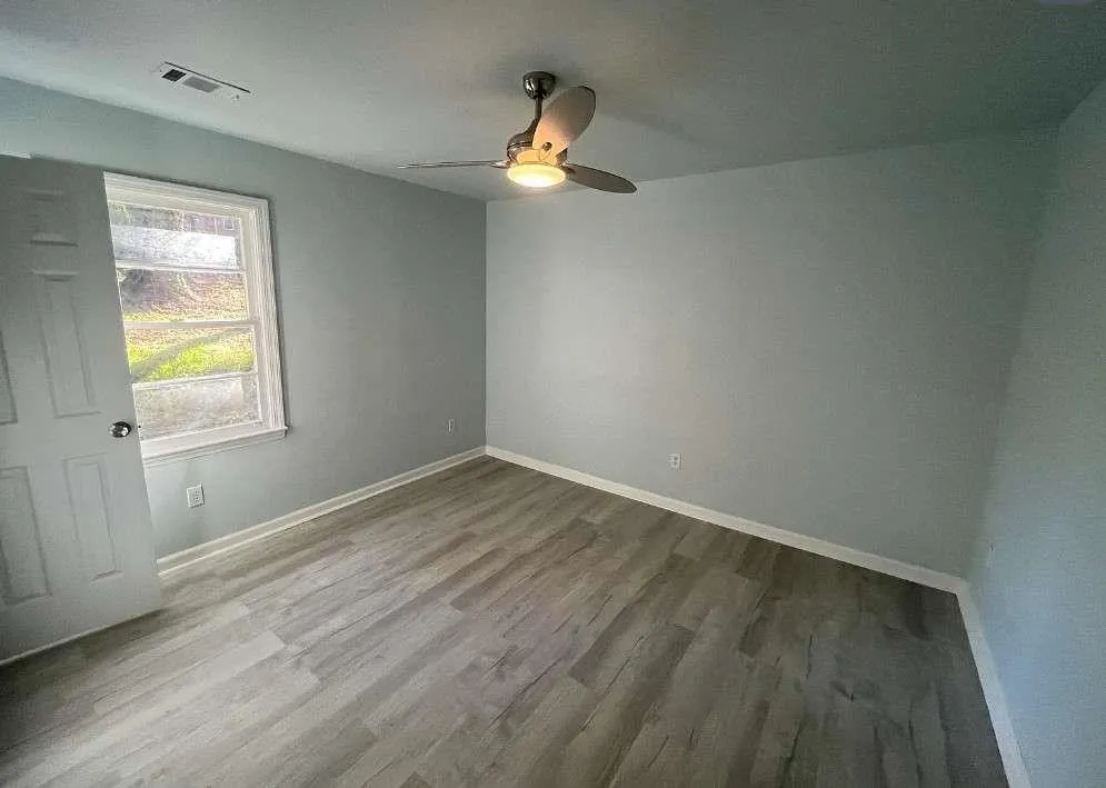 1957 Knightsbridge Road Macon, GA 31211