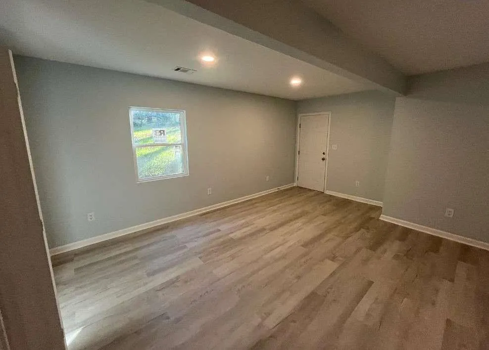 1957 Knightsbridge Road Macon, GA 31211