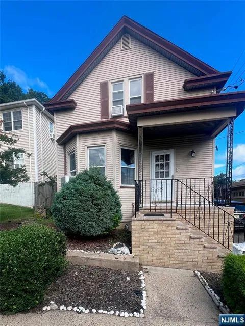 101 Tilt Street