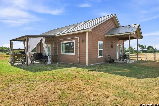 2211 E FM 1518 S St Hedwig, TX 78152